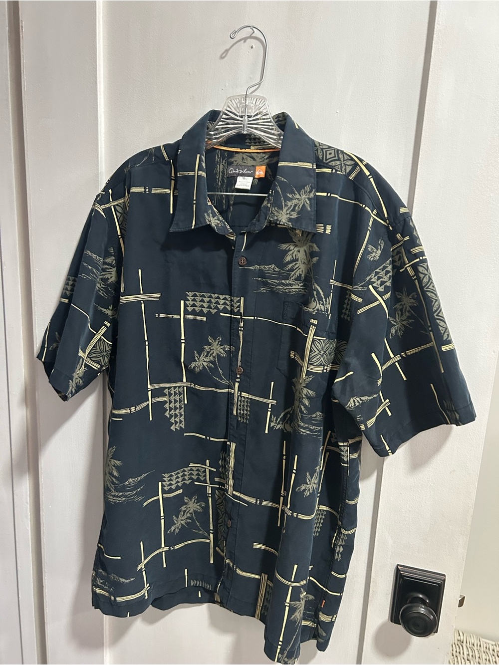 Quiksilver Black Short-Sleeve Button-Down with Tan Tropical Print